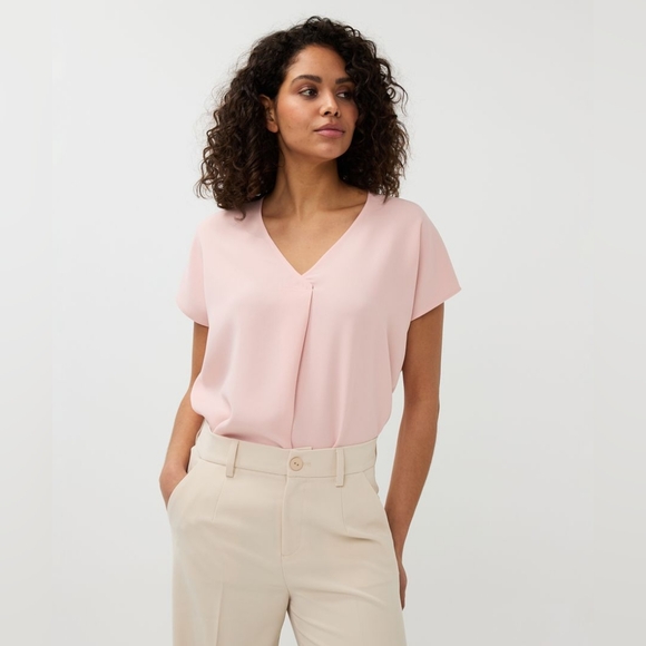 ESQUALO Tops - ESQUALO VNeck Pleat Blouse Light Pink Size 14 NWT MSRP $99